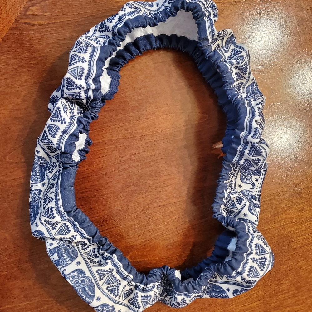 Steering wheel cover